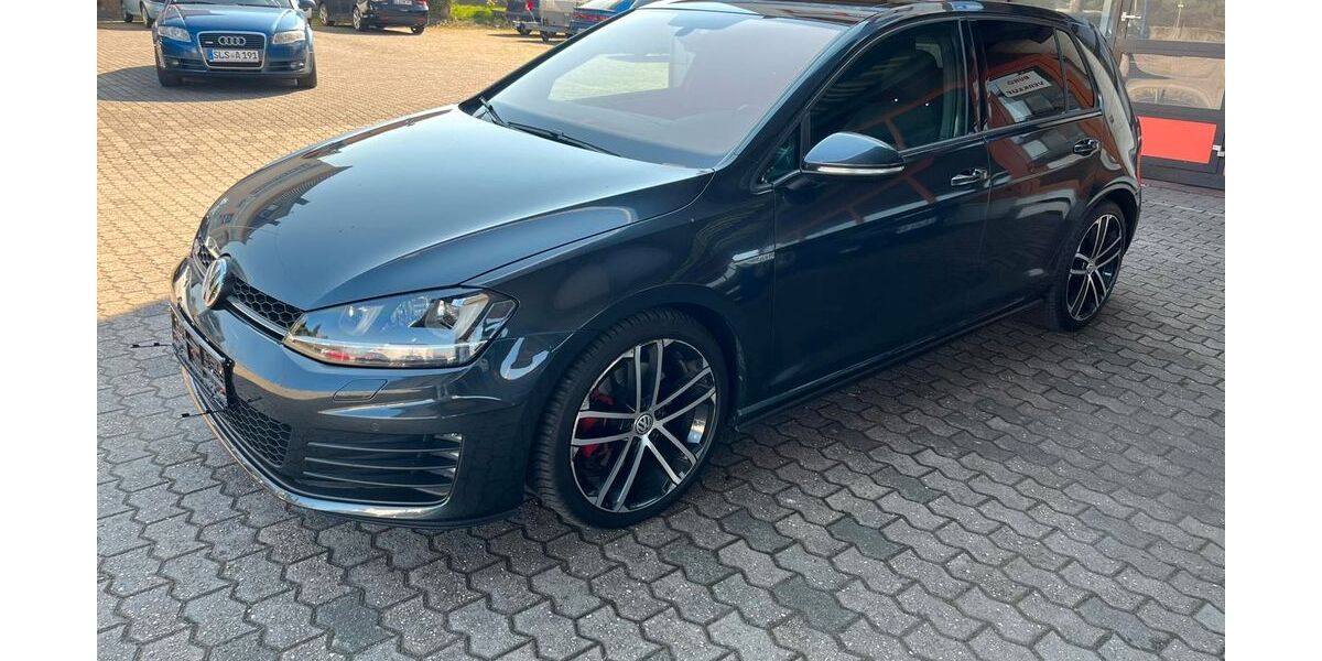 VW Golf 127.000 km 13.500 &euro; Bous 66359