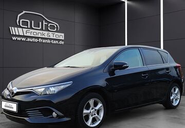 Toyota Auris 135.000 km 11.590 &euro; Schmelz 66839