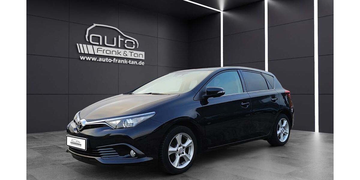 Toyota Auris 135.000 km 11.590 &euro; Schmelz 66839