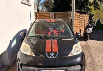 Peugeot 107 110.000 km 2.999 &euro; Schwalbach 66773