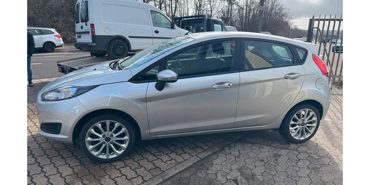 Ford Fiesta 72.500 km 5.800 &euro; Saarlouis 66740