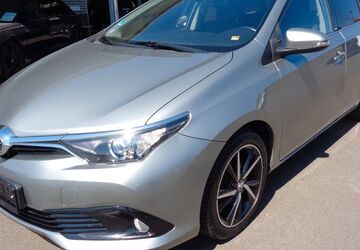Toyota Auris 99.000 km 12.999 &euro; Lebach 66822