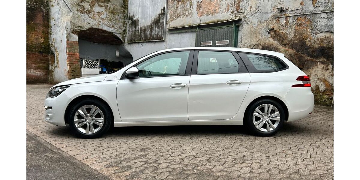 Peugeot 308 213.000 km 4.300 &euro; Saarbrücken 66117