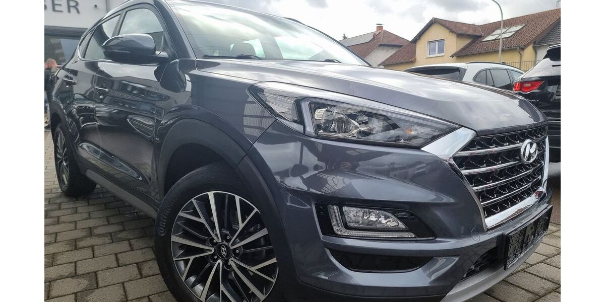 Hyundai TUCSON 100.000 km 16.800 &euro; Nalbach 66809