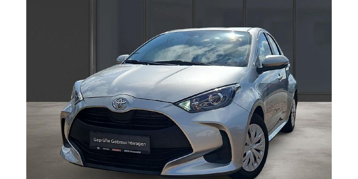 Toyota Yaris 23.000 km 14.990 &euro; Heusweiler 66265
