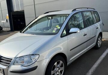 VW Touran 272.000 km 3.999 &euro; Homburg 66424