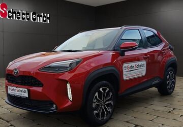 Toyota Yaris Cross 3.000 km 30.260 &euro; Schiffweiler 66578