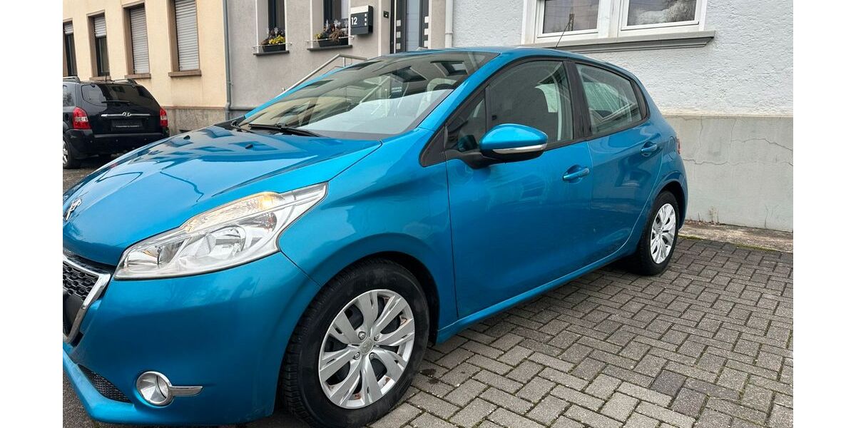 Peugeot 208 173.345 km 3.300 &euro; Saarlouis 66740