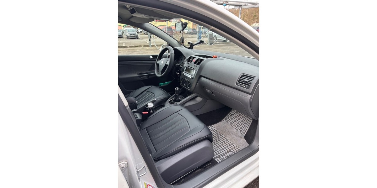 VW Golf V 246.000 km 3.700 &euro; Saarbrücken 66111