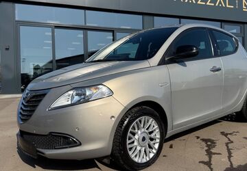 Lancia Ypsilon 28.000 km 8.799 &euro; Saarlouis 66740