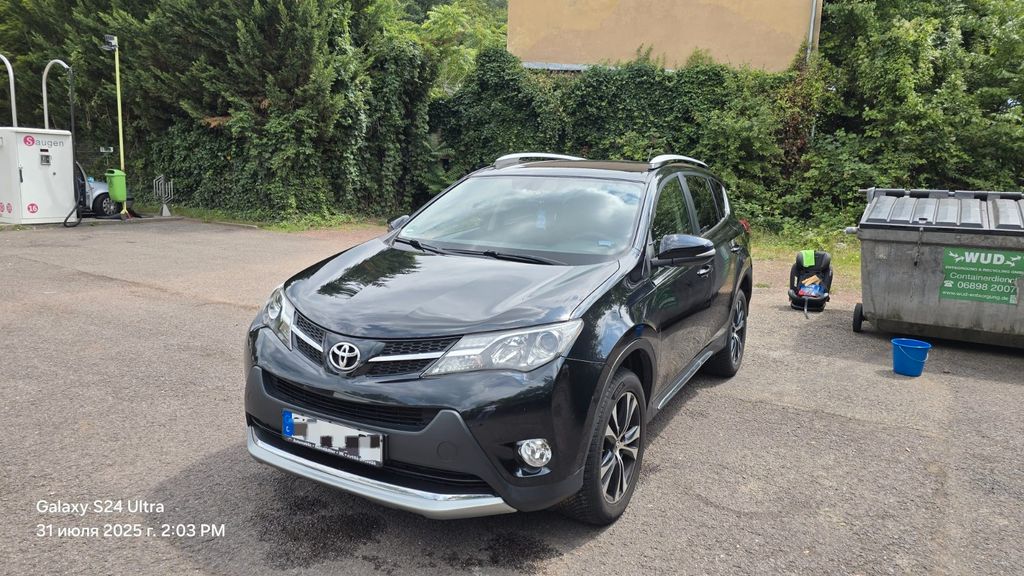 Toyota RAV 4 139.000 km 14.300 &euro; Saarbrücken 66121