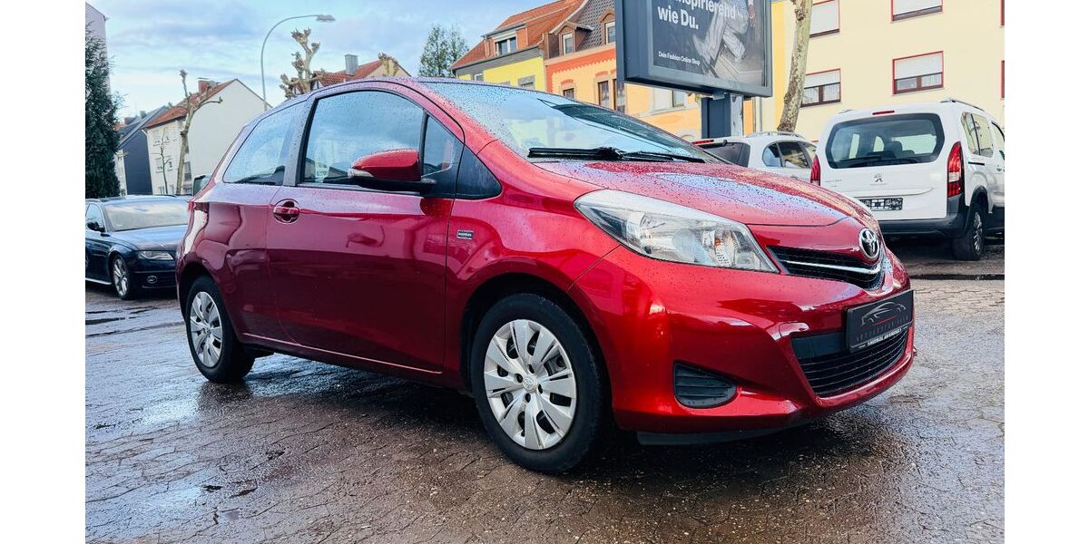 Toyota Yaris 97.000 km 6.900 &euro; Saarbrücken 66115
