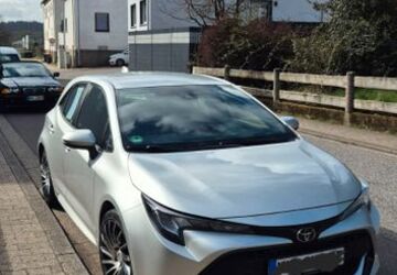Toyota Corolla 73.500 km 14.400 &euro; Schiffweiler 66578