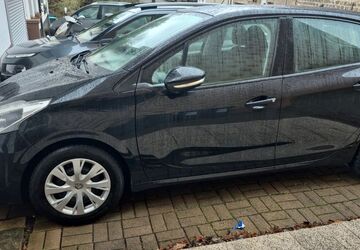 Peugeot 208 72.000 km 7.700 &euro; Schmelz 66839