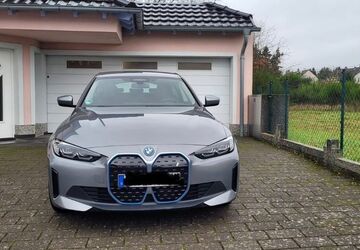 BMW i4 50.200 km 32.000 &euro; Schwalbach 66773