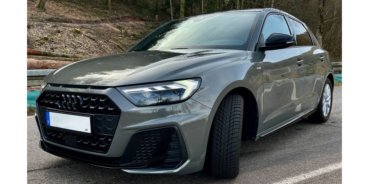 Audi A1 9.900 km 29.990 &euro; Rehlingen-Siersburg 66780