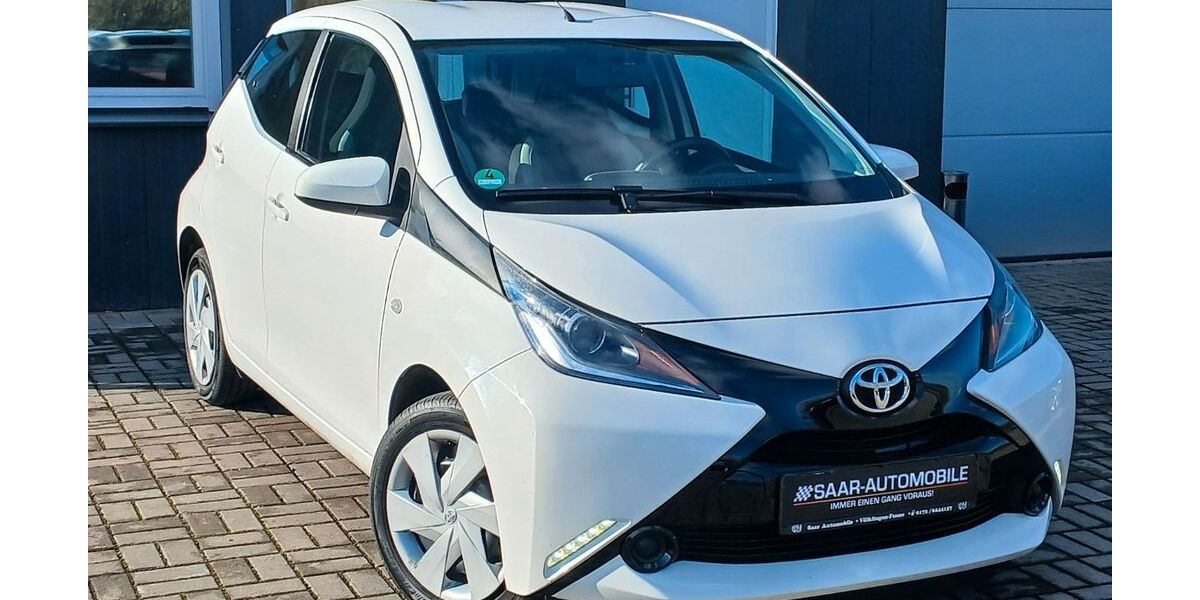 Toyota Aygo (X) 82.801 km 6.500 &euro; Völklingen-Fenne 66333
