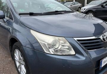 Toyota Avensis 102.142 km 9.300 &euro; Saarbrücken 66115