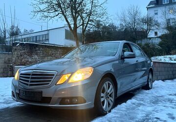 Mercedes-Benz E 220 208.300 km 6.300 &euro; Saarbrücken 66126
