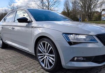 Skoda Superb 178.000 km 16.000 &euro; Waldmohr 66914