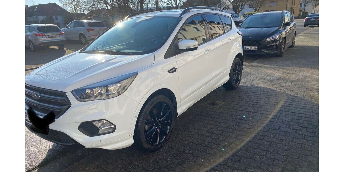 Ford Kuga 119.300 km 15.800 &euro; Dillingen 66763