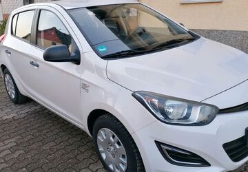 Hyundai i20 86.000 km 5.400 &euro; Lebach 66822