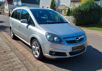 Opel Zafira 220.000 km 3.399 &euro; Illingen 66557