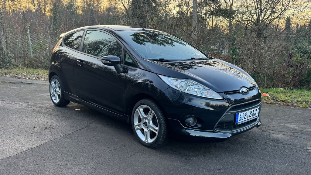 Ford Fiesta 84.000 km 6.700 &euro; Schwalbach 66773