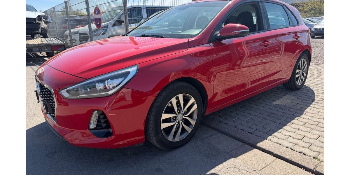 Hyundai i30 202.300 km 7.400 &euro; Saarlouis 66740