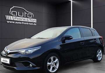 Toyota Auris 135.000 km 11.590 &euro; Schmelz 66839