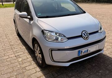 VW e-up! 46.684 km 8.799 &euro; Nalbach 66809