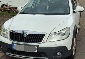 Skoda Octavia 320.500 km 4.900 &euro; Schmelz 66839