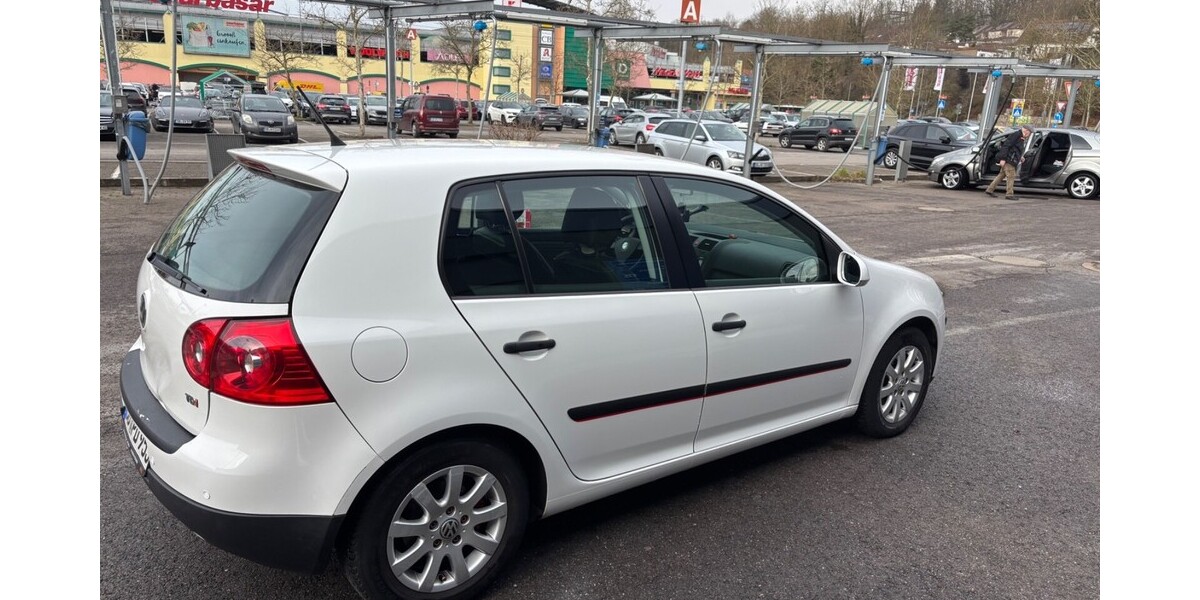VW Golf V 246.000 km 3.700 &euro; Saarbrücken 66111