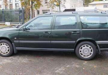 Volvo V70 208.367 km 9.450 &euro; Saarbrücken 66117