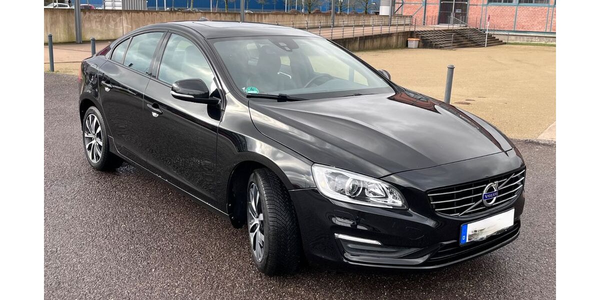 Volvo S60 154.000 km 12.200 &euro; Saarbruecken 66117