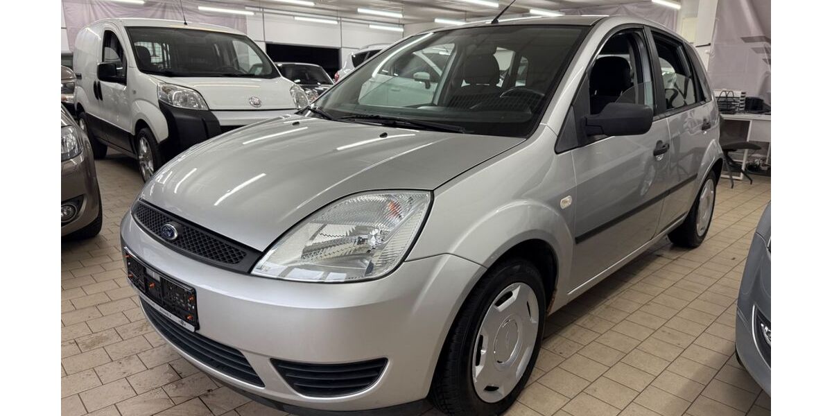 Ford Fiesta 173.000 km 2.490 &euro; Schmelz 66839