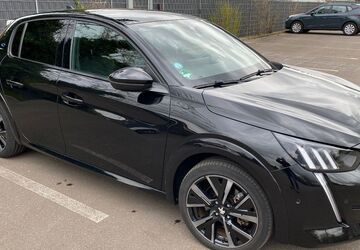 Peugeot e-208 19.925 km 20.350 &euro; Saarwellingen 66793