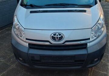 Toyota Proace (Verso) 183.000 km 7.400 &euro; Saarbrücken 66130