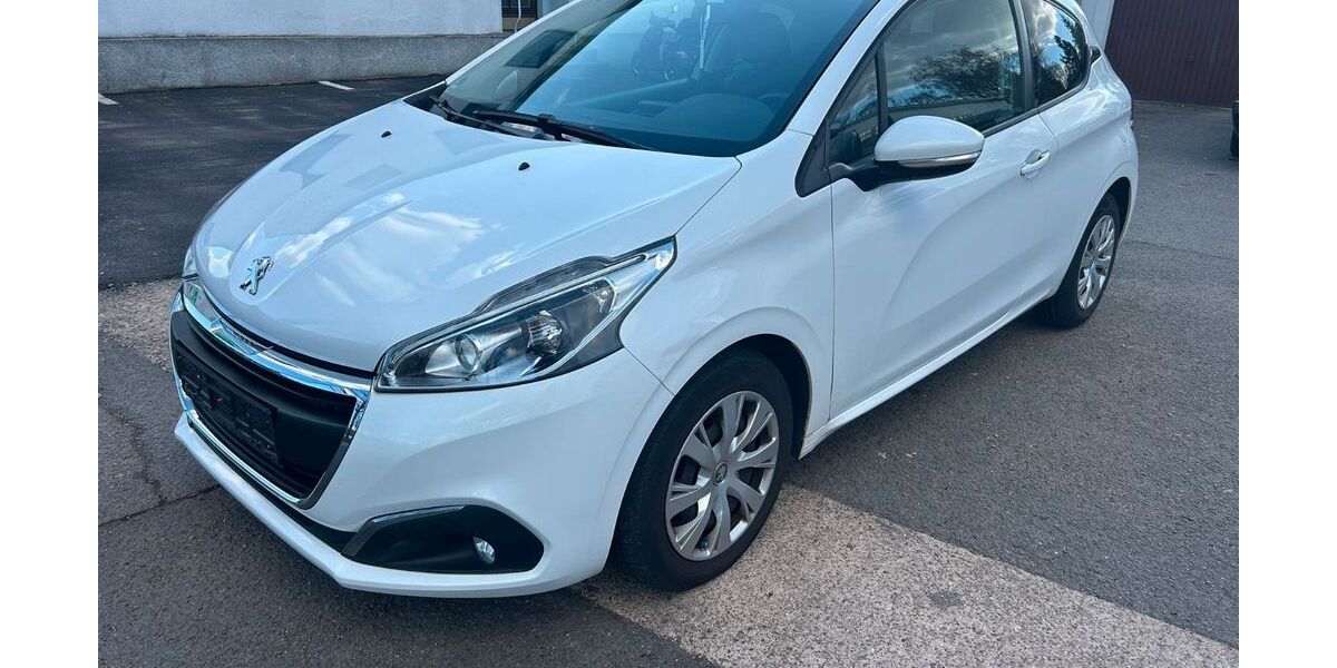 Peugeot 208 160.000 km 4.150 &euro; Saarbrücken 66117