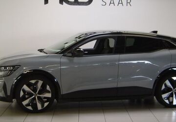 Renault Megane 17.327 km 26.590 &euro; Saarbrücken 66115