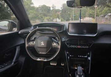 Peugeot 2008 51.860 km 15.900 &euro; Saarbrücken 66111