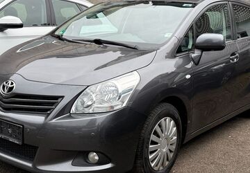 Toyota Verso 235.600 km 5.200 &euro; Saarbrücken - Burbach 66115