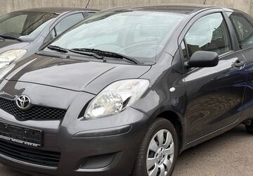 Toyota Yaris 71.300 km 4.900 &euro; Saarbrücken - Burbach 66115