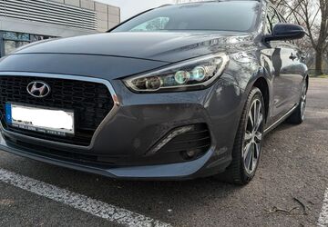 Hyundai i30 83.000 km 14.300 &euro; Saarbrücken 66130