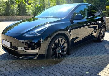 Tesla Model Y 58.000 km 38.990 &euro; Friedrichsthal 66299