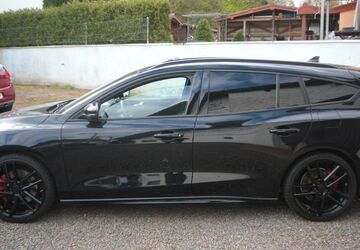 Ford Focus 48.000 km 22.990 &euro; Saarbruecken 66119