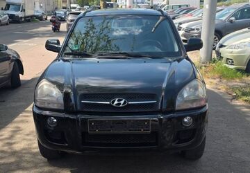 Hyundai TUCSON 201.000 km 2.900 &euro; Saarbrücken 66115